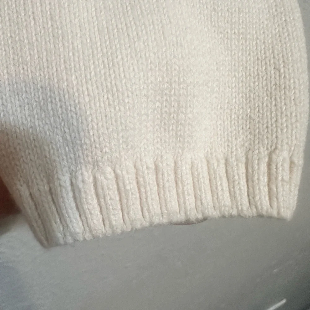 Gymboree Cream Sweater with‎ Reindeer and Snowman